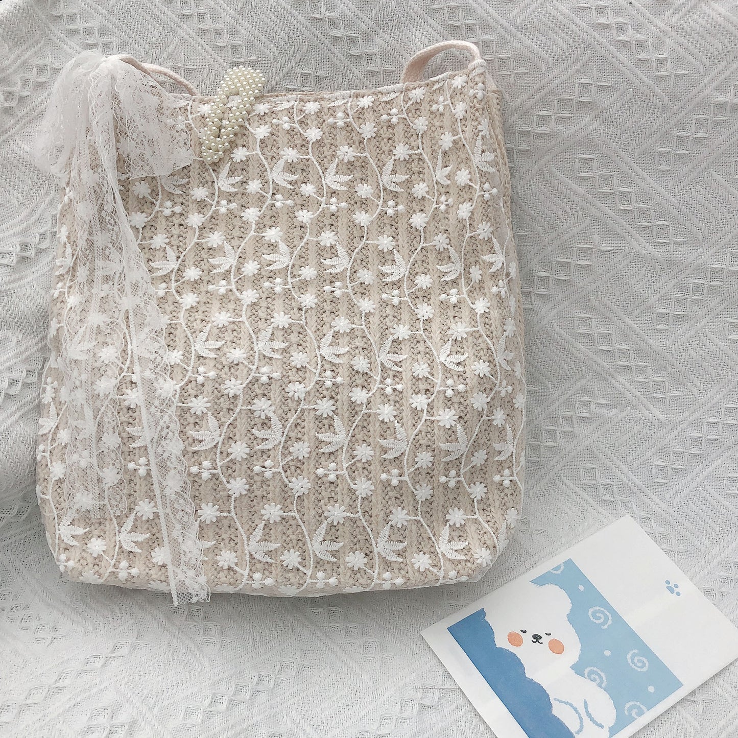 Straw woven handbag